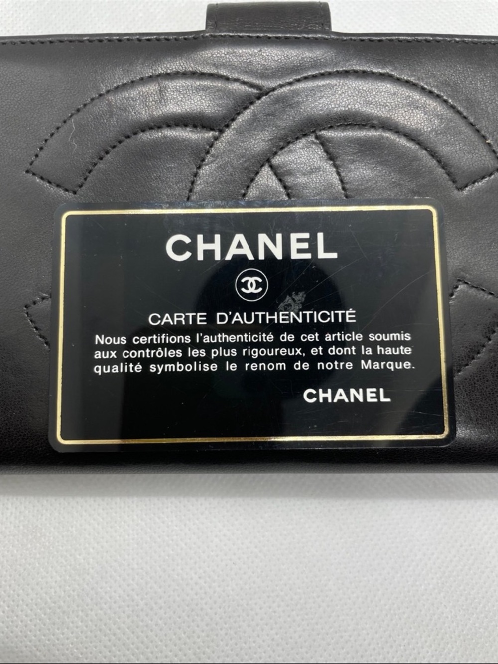 CHANEL Black Quilted Interlocking CC Leather Wallet - Picture 7 of 8